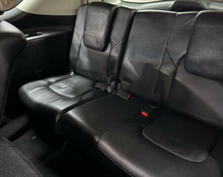 Білий Інфініті QX56, об'ємом двигуна 5.55 л та пробігом 132 тис. км за 19000 $, фото 18 на Automoto.ua