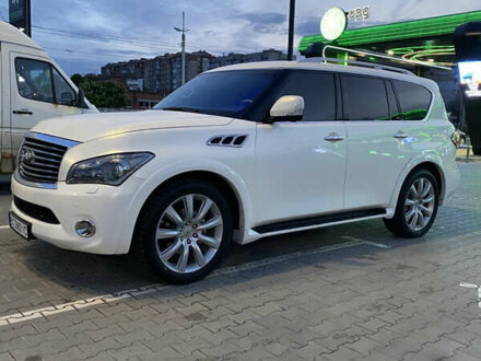 Инфинити QX56 2011 в Хмельницком на Automoto.ua Белый Инфинити QX56, объемом двигателя 5.6 л и пробегом 130 тыс. км за 14900 $, фото 1 на Automoto.ua
