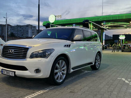 Инфинити QX56 2011 в Хмельницком на Automoto.ua Белый Инфинити QX56, объемом двигателя 5.6 л и пробегом 126 тыс. км за 23999 $, фото 1 на Automoto.ua
