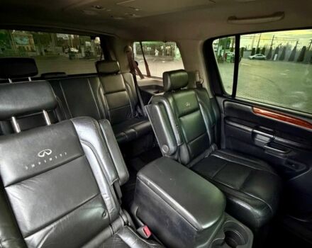 Черный Инфинити QX56, объемом двигателя 5.6 л и пробегом 310 тыс. км за 8100 $, фото 7 на Automoto.ua