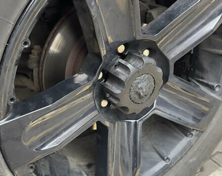 Чорний Інфініті QX56, об'ємом двигуна 5.6 л та пробігом 320 тис. км за 12500 $, фото 4 на Automoto.ua