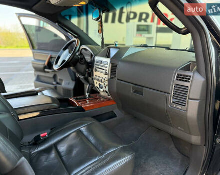 Чорний Інфініті QX56, об'ємом двигуна 5.55 л та пробігом 170 тис. км за 8500 $, фото 13 на Automoto.ua