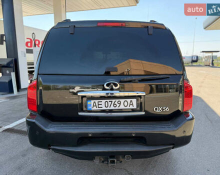 Чорний Інфініті QX56, об'ємом двигуна 5.55 л та пробігом 170 тис. км за 8500 $, фото 3 на Automoto.ua