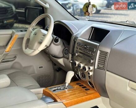 Черный Инфинити QX56, объемом двигателя 5.6 л и пробегом 235 тыс. км за 9499 $, фото 9 на Automoto.ua