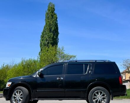 Черный Инфинити QX56, объемом двигателя 5.6 л и пробегом 283 тыс. км за 12000 $, фото 1 на Automoto.ua