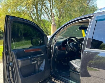 Черный Инфинити QX56, объемом двигателя 5.6 л и пробегом 283 тыс. км за 12000 $, фото 9 на Automoto.ua