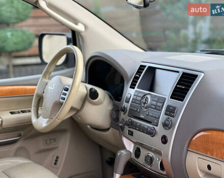 Черный Инфинити QX56, объемом двигателя 5.6 л и пробегом 113 тыс. км за 17500 $, фото 4 на Automoto.ua