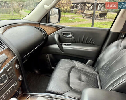 Черный Инфинити QX56, объемом двигателя 5.6 л и пробегом 220 тыс. км за 21500 $, фото 56 на Automoto.ua