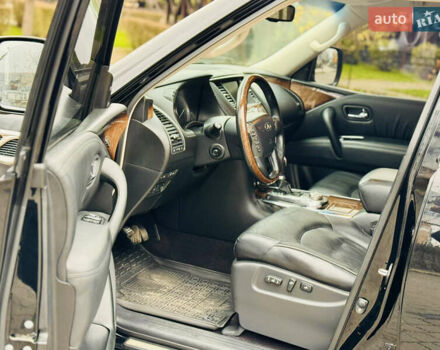 Черный Инфинити QX56, объемом двигателя 5.6 л и пробегом 220 тыс. км за 21500 $, фото 47 на Automoto.ua