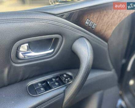 Чорний Інфініті QX56, об'ємом двигуна 5.55 л та пробігом 230 тис. км за 16999 $, фото 12 на Automoto.ua