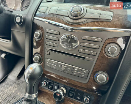 Черный Инфинити QX56, объемом двигателя 5.6 л и пробегом 220 тыс. км за 21500 $, фото 81 на Automoto.ua