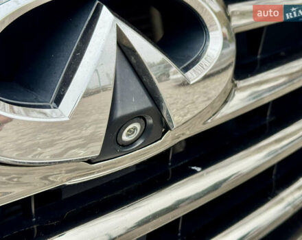 Черный Инфинити QX56, объемом двигателя 5.6 л и пробегом 220 тыс. км за 21500 $, фото 20 на Automoto.ua