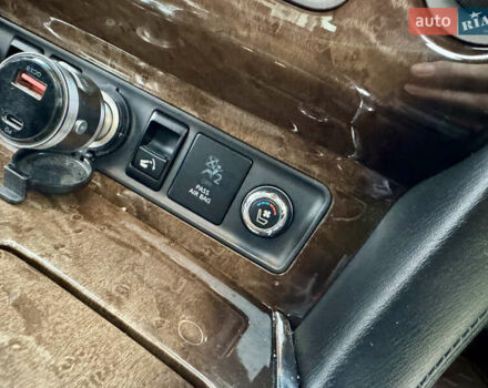 Черный Инфинити QX56, объемом двигателя 5.6 л и пробегом 220 тыс. км за 21500 $, фото 87 на Automoto.ua