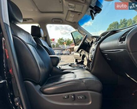 Черный Инфинити QX56, объемом двигателя 5.55 л и пробегом 203 тыс. км за 13499 $, фото 26 на Automoto.ua
