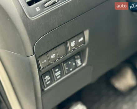 Черный Инфинити QX56, объемом двигателя 5.6 л и пробегом 220 тыс. км за 21500 $, фото 57 на Automoto.ua