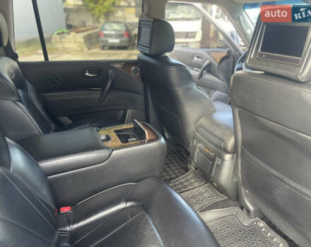 Чорний Інфініті QX56, об'ємом двигуна 5.55 л та пробігом 230 тис. км за 16999 $, фото 9 на Automoto.ua