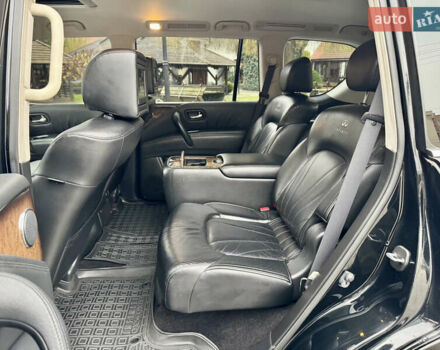 Черный Инфинити QX56, объемом двигателя 5.6 л и пробегом 220 тыс. км за 21500 $, фото 62 на Automoto.ua