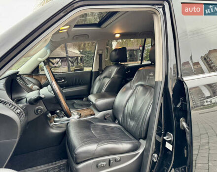Черный Инфинити QX56, объемом двигателя 5.6 л и пробегом 220 тыс. км за 21500 $, фото 52 на Automoto.ua