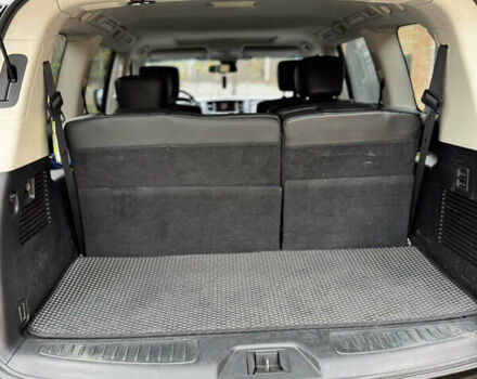 Черный Инфинити QX56, объемом двигателя 5.55 л и пробегом 322 тыс. км за 20000 $, фото 7 на Automoto.ua