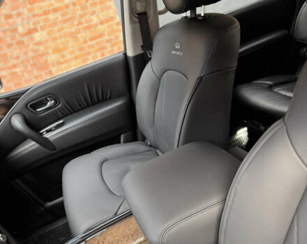 Черный Инфинити QX56, объемом двигателя 5.55 л и пробегом 322 тыс. км за 20000 $, фото 20 на Automoto.ua