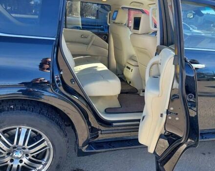 Чорний Інфініті QX56, об'ємом двигуна 5.6 л та пробігом 150 тис. км за 20500 $, фото 16 на Automoto.ua