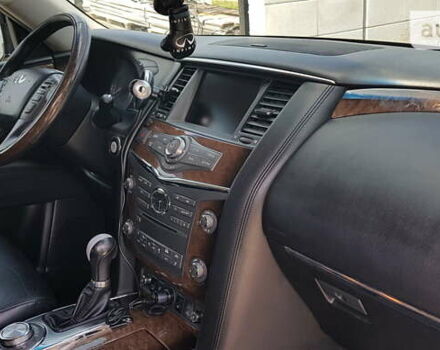 Чорний Інфініті QX56, об'ємом двигуна 5.6 л та пробігом 214 тис. км за 20500 $, фото 14 на Automoto.ua