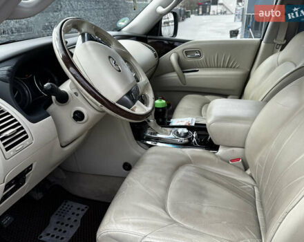 Чорний Інфініті QX56, об'ємом двигуна 5.6 л та пробігом 150 тис. км за 20500 $, фото 44 на Automoto.ua