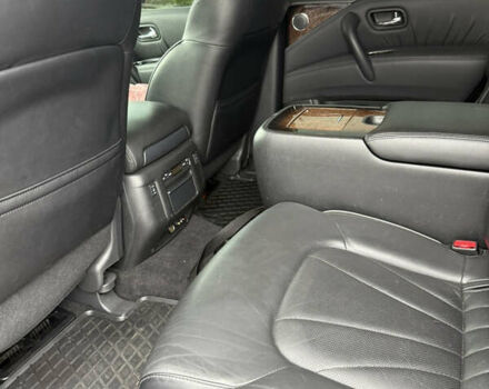 Чорний Інфініті QX56, об'ємом двигуна 5.55 л та пробігом 167 тис. км за 19900 $, фото 4 на Automoto.ua