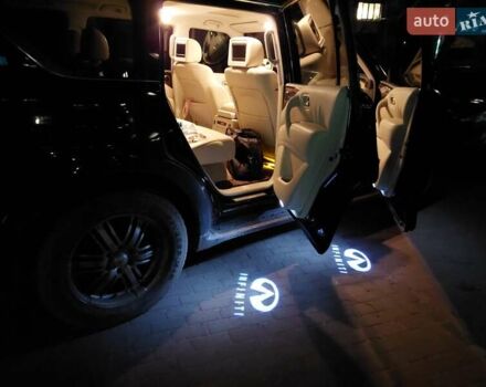 Чорний Інфініті QX56, об'ємом двигуна 5.6 л та пробігом 150 тис. км за 20500 $, фото 2 на Automoto.ua