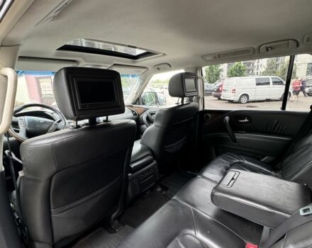 Черный Инфинити QX56, объемом двигателя 5.6 л и пробегом 305 тыс. км за 17800 $, фото 6 на Automoto.ua