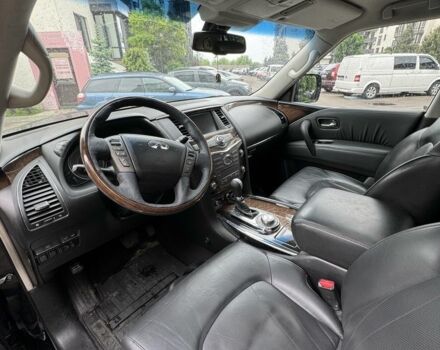 Черный Инфинити QX56, объемом двигателя 5.6 л и пробегом 305 тыс. км за 17800 $, фото 5 на Automoto.ua