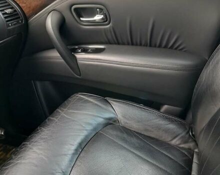 Червоний Інфініті QX56, об'ємом двигуна 5.55 л та пробігом 181 тис. км за 17500 $, фото 10 на Automoto.ua
