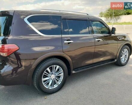 Червоний Інфініті QX56, об'ємом двигуна 5.55 л та пробігом 181 тис. км за 17500 $, фото 2 на Automoto.ua