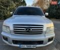 Серый Инфинити QX56, объемом двигателя 5.6 л и пробегом 300 тыс. км за 10000 $, фото 2 на Automoto.ua