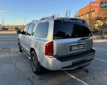 Серый Инфинити QX56, объемом двигателя 5.6 л и пробегом 300 тыс. км за 10000 $, фото 5 на Automoto.ua