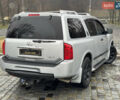 Серый Инфинити QX56, объемом двигателя 5.6 л и пробегом 206 тыс. км за 8000 $, фото 22 на Automoto.ua
