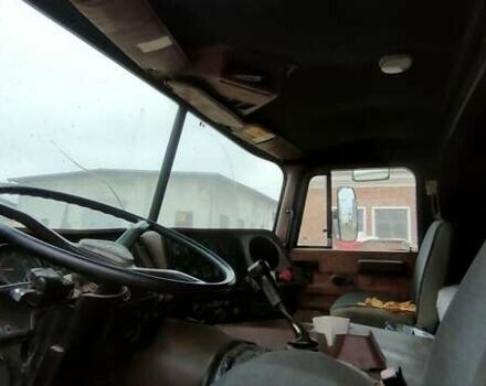 Білий Інтернаціонал 9600, об'ємом двигуна 14.6 л та пробігом 900 тис. км за 10000 $, фото 12 на Automoto.ua