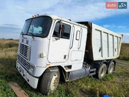 Білий Інтернаціонал 9600, об'ємом двигуна 14.6 л та пробігом 900 тис. км за 10000 $, фото 1 на Automoto.ua