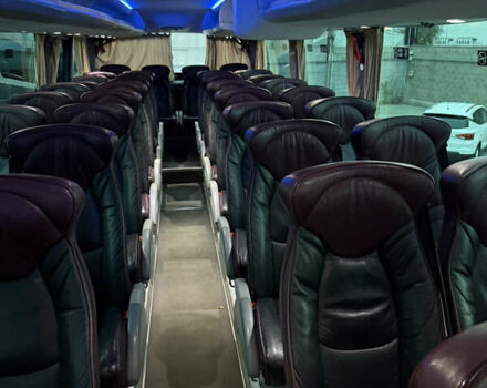 Черный Иризар PB, объемом двигателя 0 л и пробегом 300 тыс. км за 142212 $, фото 8 на Automoto.ua