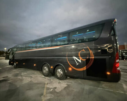 Черный Иризар PB, объемом двигателя 0 л и пробегом 300 тыс. км за 142212 $, фото 4 на Automoto.ua