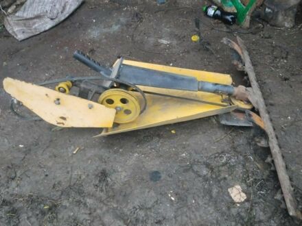 Изеки Другая, объемом двигателя 1.3 л и пробегом 50 тыс. км за 131 $, фото 1 на Automoto.ua