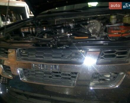 Чорний Ісузу D-Max, об'ємом двигуна 3 л та пробігом 300 тис. км за 12000 $, фото 2 на Automoto.ua