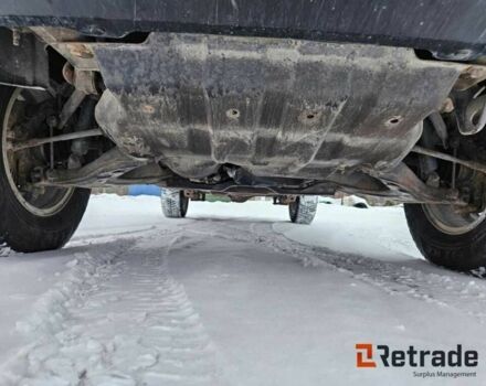 Чорний Ісузу D-Max, об'ємом двигуна 3 л та пробігом 296 тис. км за 7186 $, фото 4 на Automoto.ua