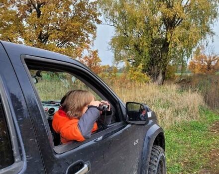 Чорний Ісузу D-Max, об'ємом двигуна 3 л та пробігом 285 тис. км за 13900 $, фото 12 на Automoto.ua