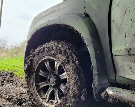 Чорний Ісузу D-Max, об'ємом двигуна 3 л та пробігом 285 тис. км за 13900 $, фото 13 на Automoto.ua