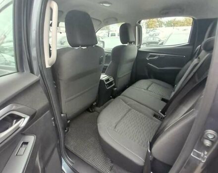 Серый Исузу Д-Макс, объемом двигателя 3 л и пробегом 1 тыс. км за 44602 $, фото 9 на Automoto.ua