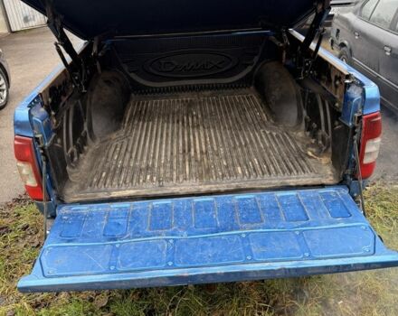 Синий Исузу Д-Макс, объемом двигателя 3 л и пробегом 300 тыс. км за 4000 $, фото 9 на Automoto.ua