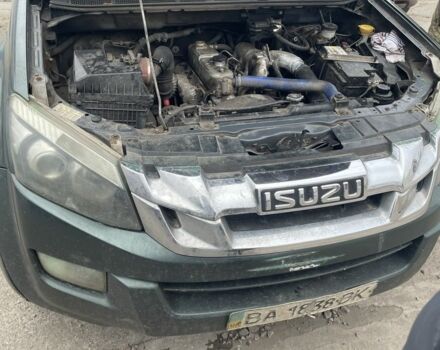 Зелений Ісузу D-Max, об'ємом двигуна 2.5 л та пробігом 300 тис. км за 3500 $, фото 2 на Automoto.ua