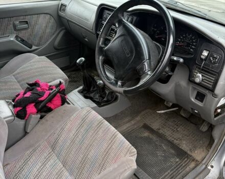 Зелений Ісузу D-Max, об'ємом двигуна 2.5 л та пробігом 288 тис. км за 2300 $, фото 6 на Automoto.ua