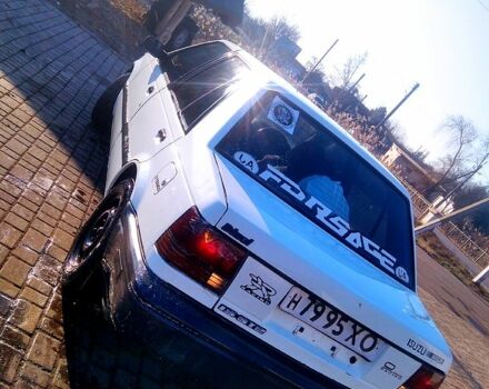 Белый Исузу Джемини, объемом двигателя 1.5 л и пробегом 290 тыс. км за 1000 $, фото 2 на Automoto.ua